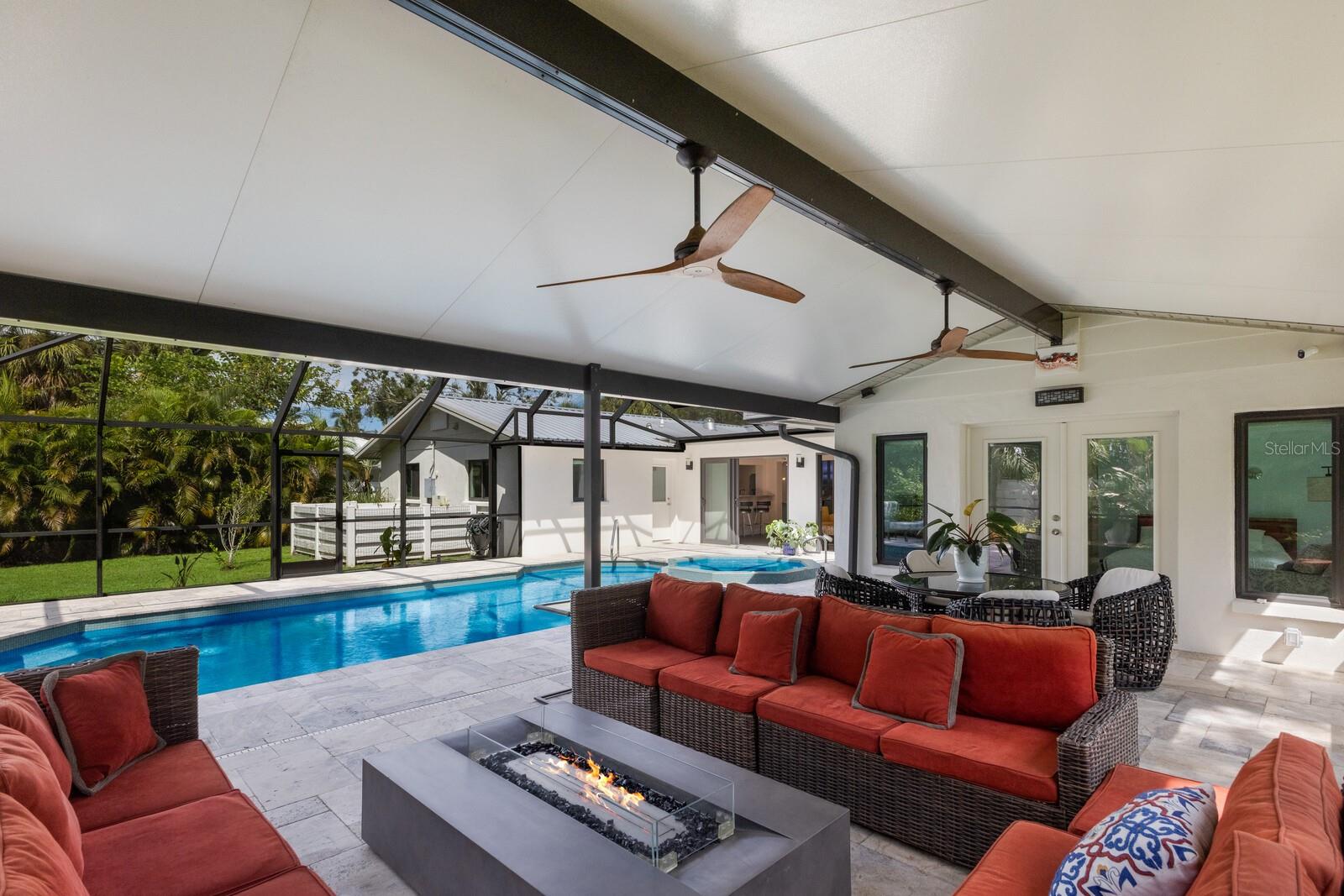 SAPPHIRE SHORES - Residential