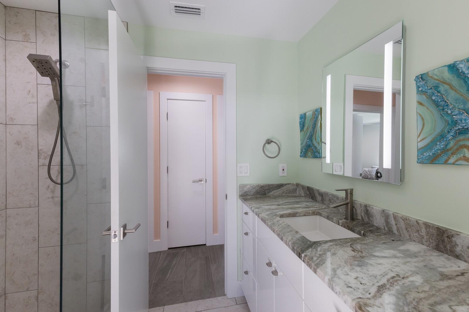 SAPPHIRE SHORES - Residential