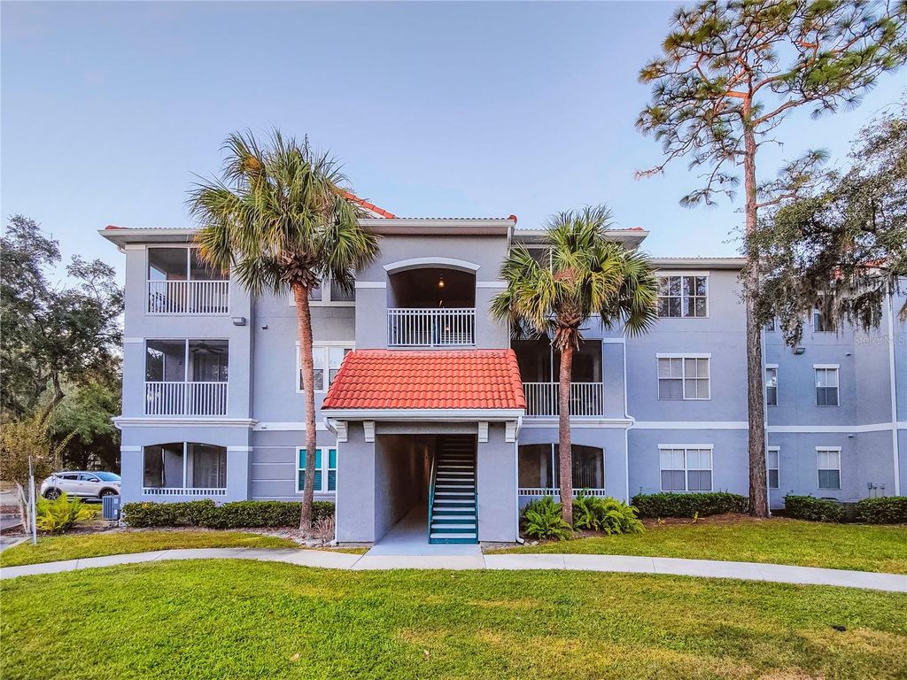 Photo of 18001 Richmond Place Drive #934, Tampa, FL 33647 (MLS # TB8324883)