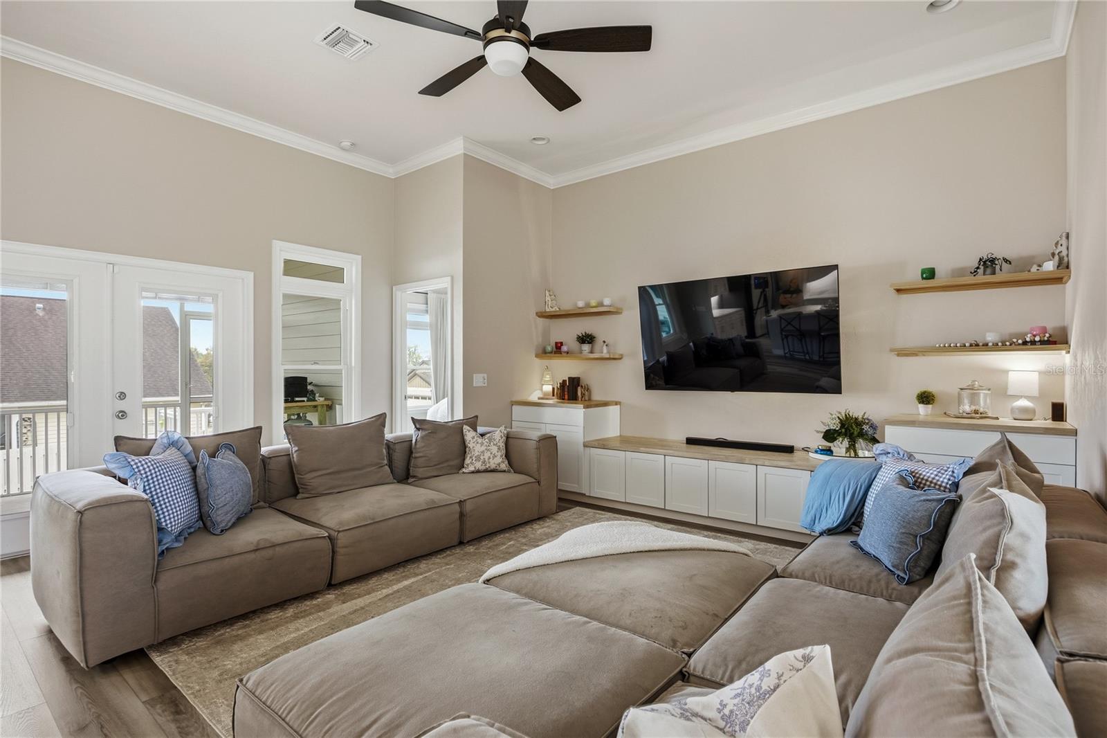 SOUTH POINTE PH II UNIT IIB PB 38 PG 43 - Residential