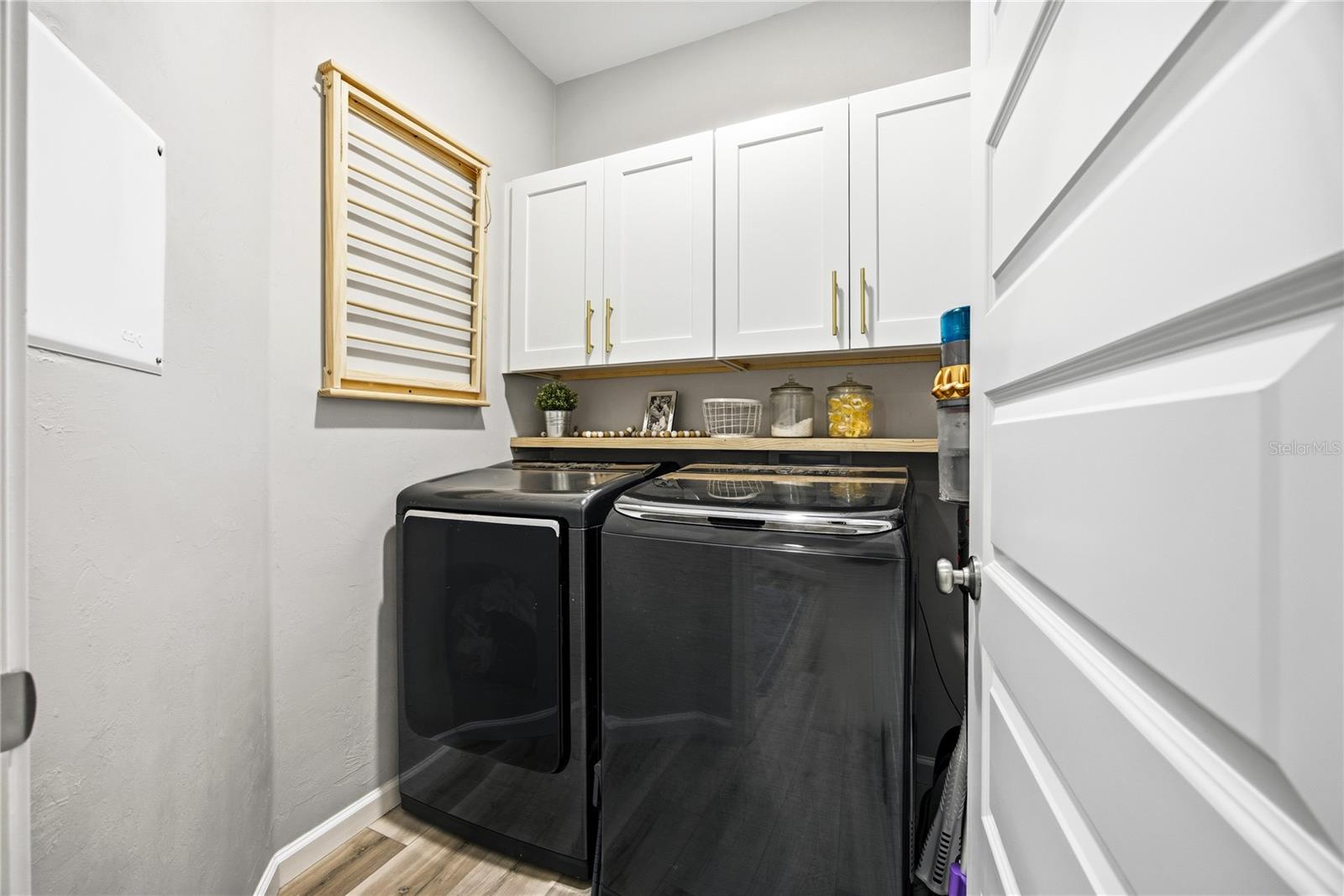 SOUTH POINTE PH II UNIT IIB PB 38 PG 43 - Residential