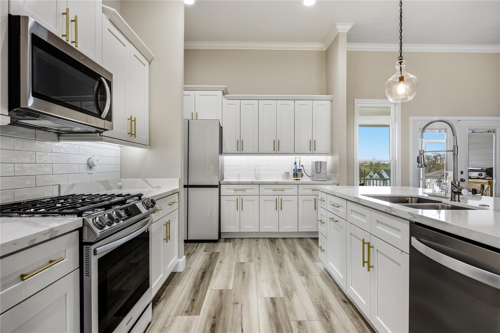 SOUTH POINTE PH II UNIT IIB PB 38 PG 43 - Residential