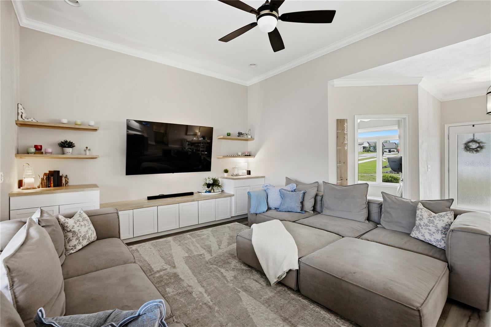 SOUTH POINTE PH II UNIT IIB PB 38 PG 43 - Residential