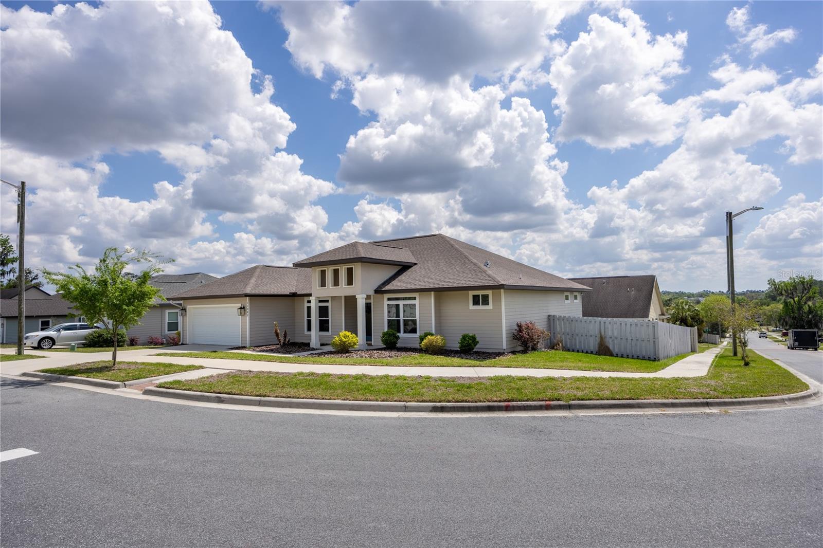 SOUTH POINTE PH II UNIT IIB PB 38 PG 43 - Residential