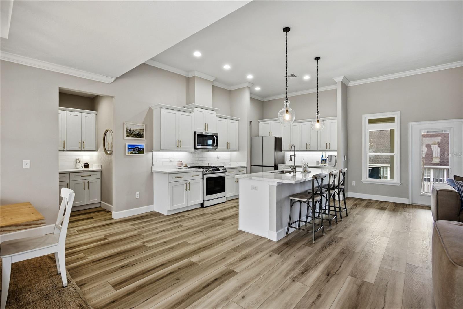 SOUTH POINTE PH II UNIT IIB PB 38 PG 43 - Residential