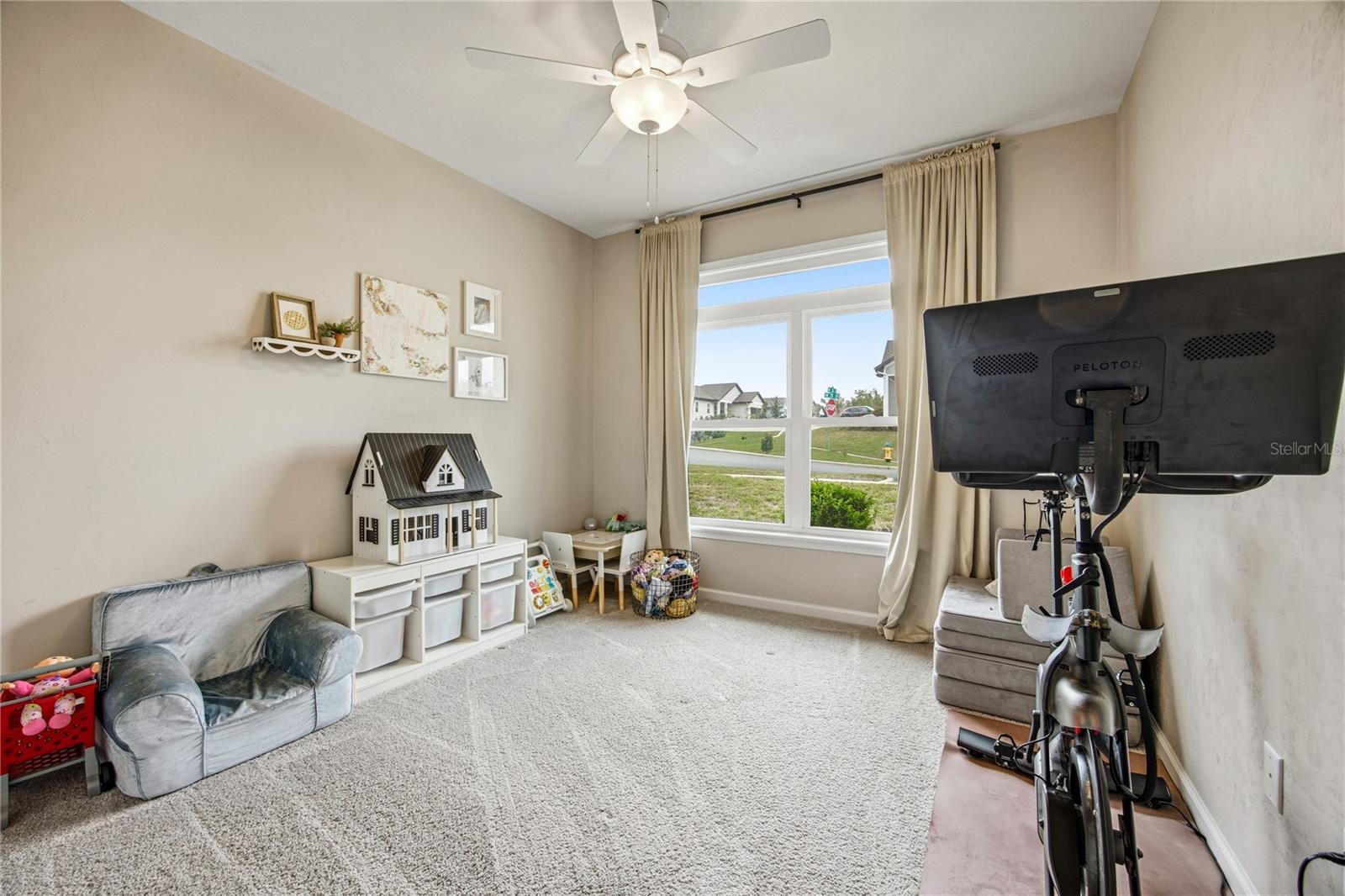 SOUTH POINTE PH II UNIT IIB PB 38 PG 43 - Residential