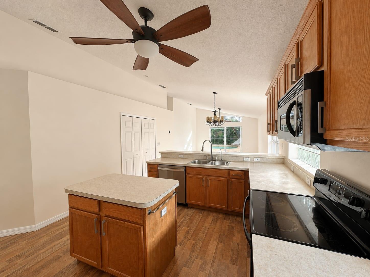 VISTA LAKES VLGS N-8 & N-9 - Residential