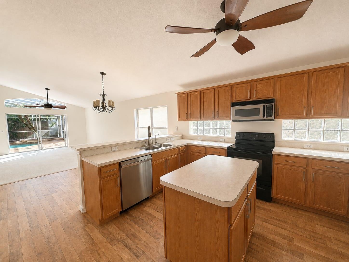 VISTA LAKES VLGS N-8 & N-9 - Residential