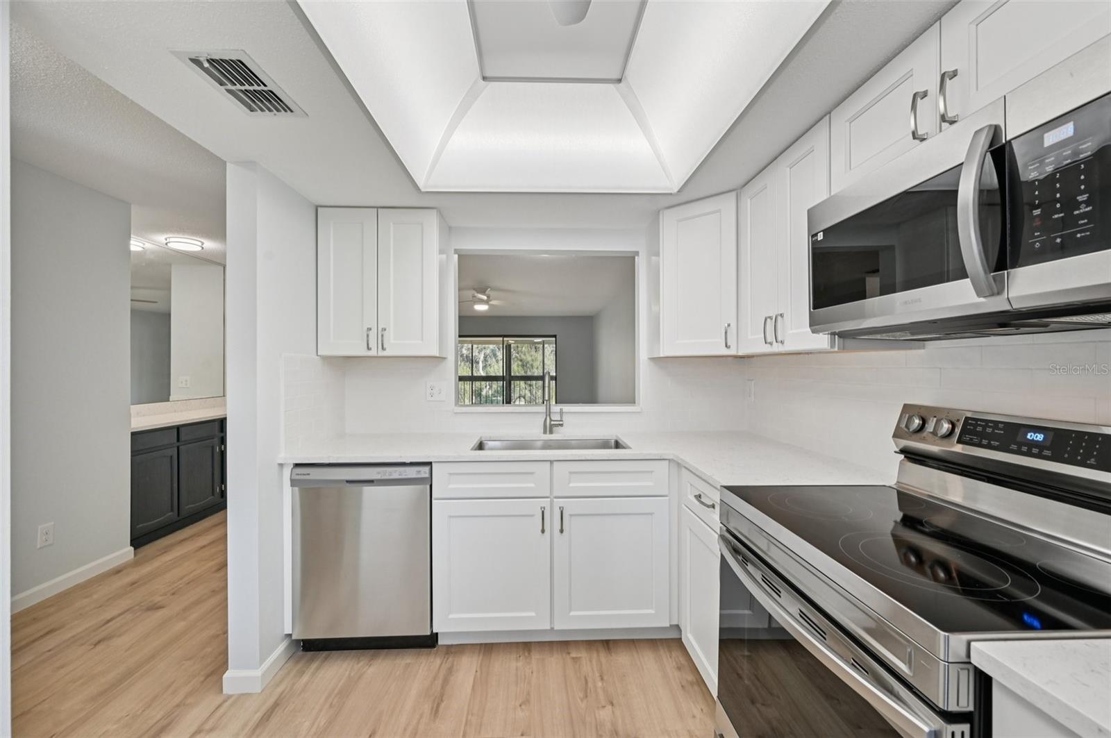 ESTANCIAS OF CAPRI ISLES - Residential