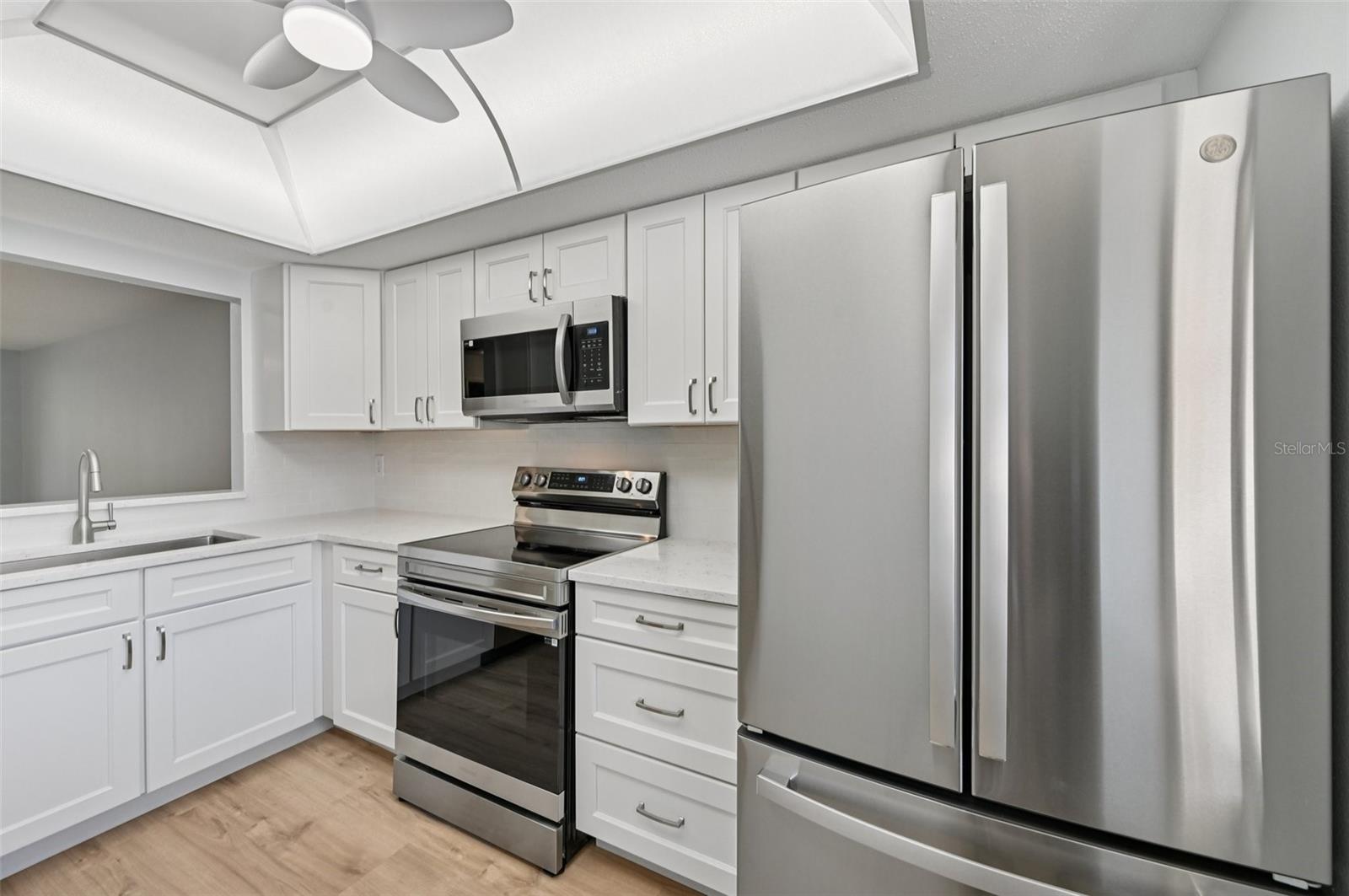 ESTANCIAS OF CAPRI ISLES - Residential