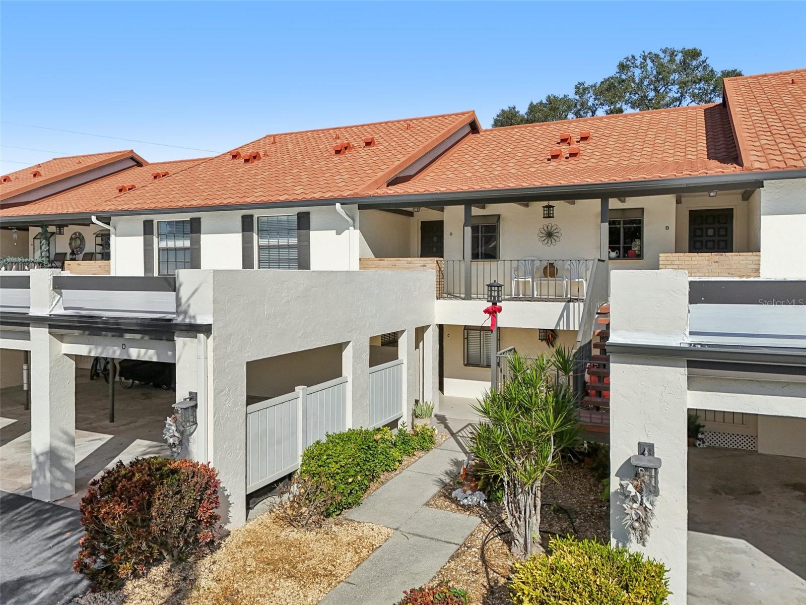 ESTANCIAS OF CAPRI ISLES - Residential