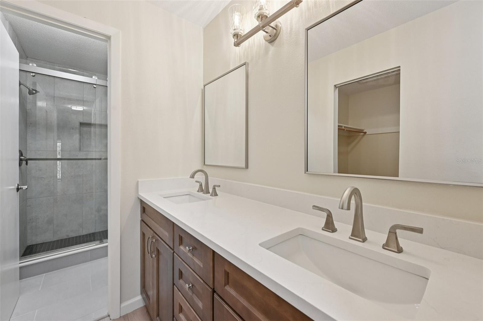 ESTANCIAS OF CAPRI ISLES - Residential