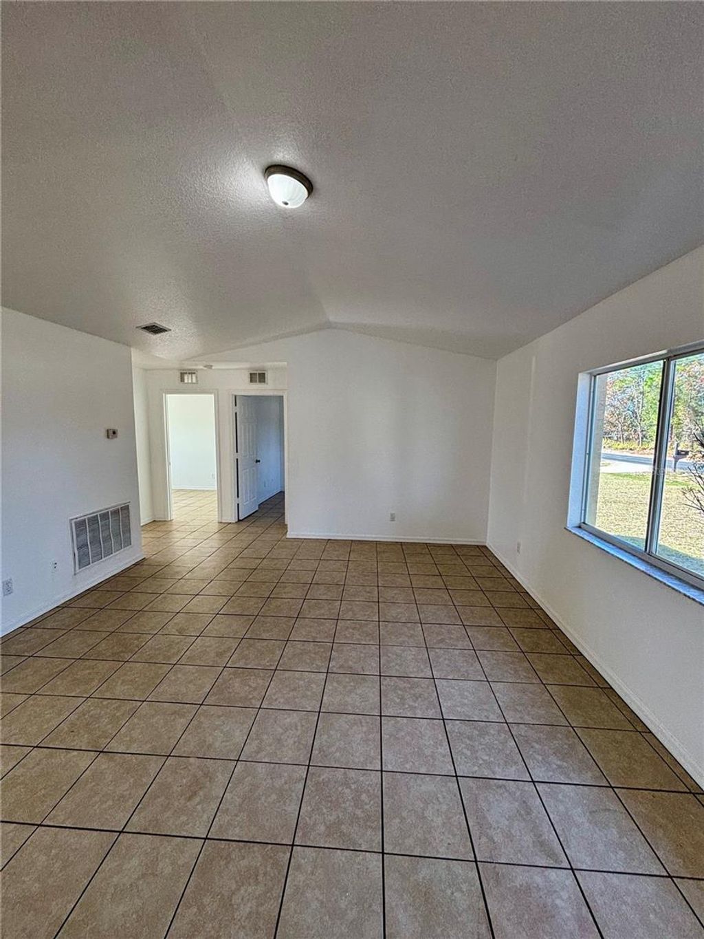 Photo of 6 Spring Trail, Ocala, FL 34472 (MLS # OM720605)