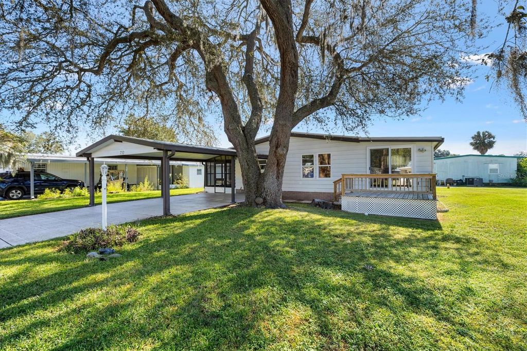 Photo of 732 Royal Palm Avenue, Lady Lake, FL 32159 (MLS # G5111768)