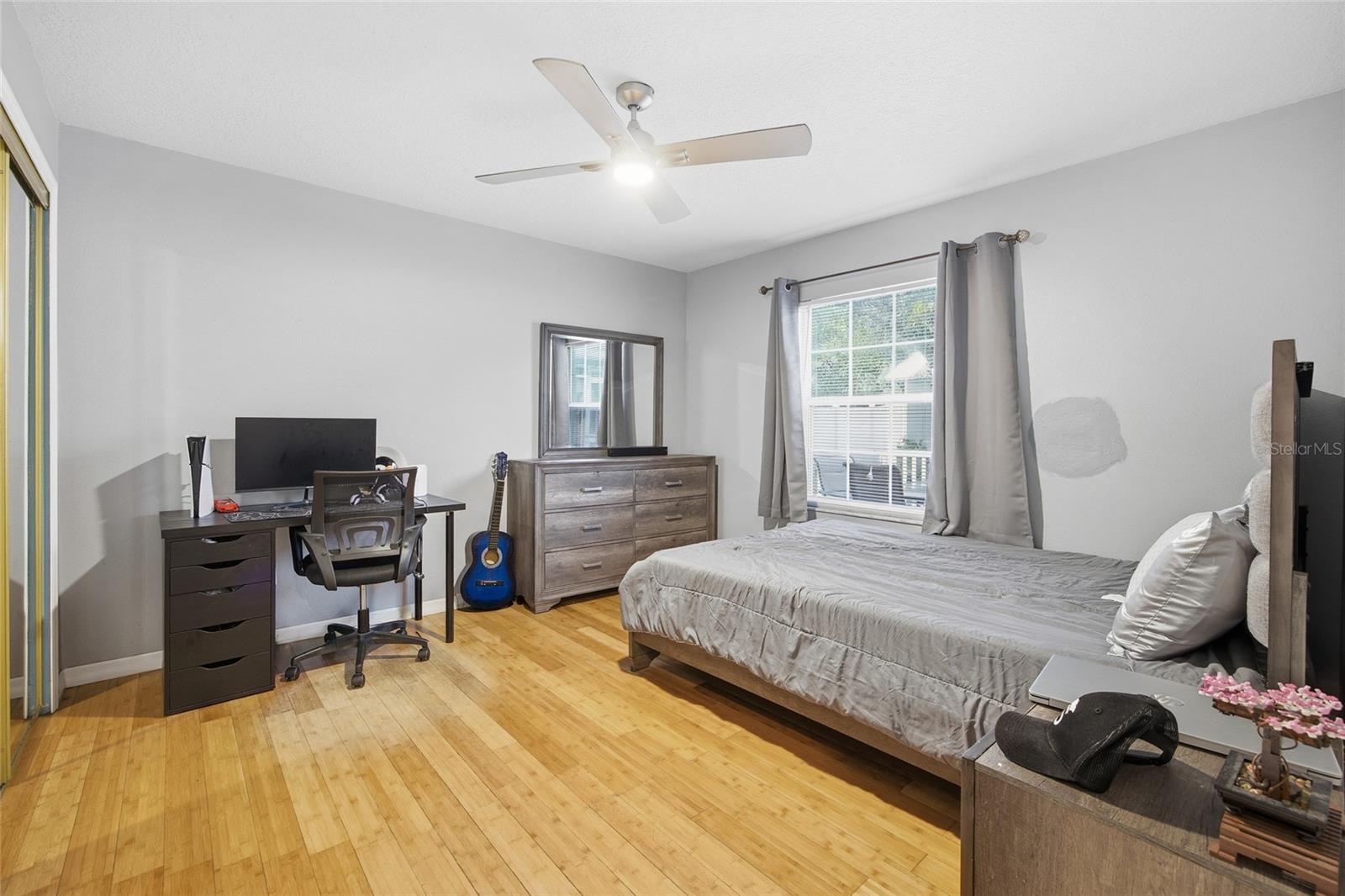 COUNTRY MEADOWS - Residential Lease