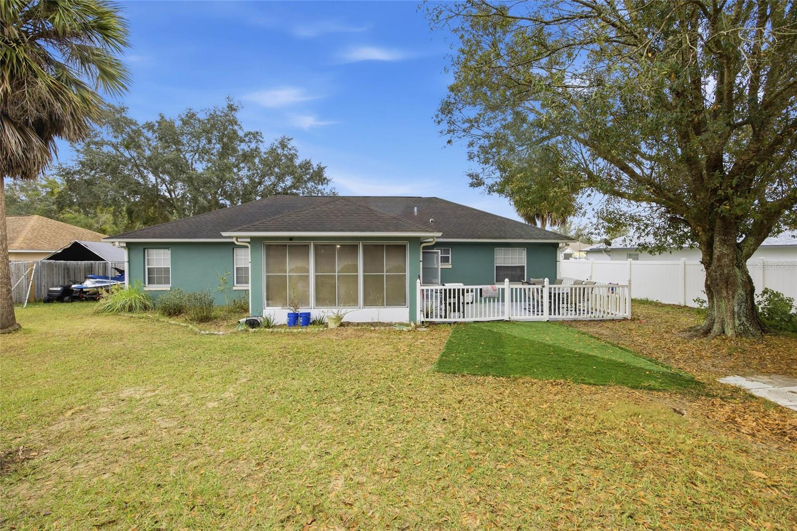 COUNTRY MEADOWS - Residential Lease