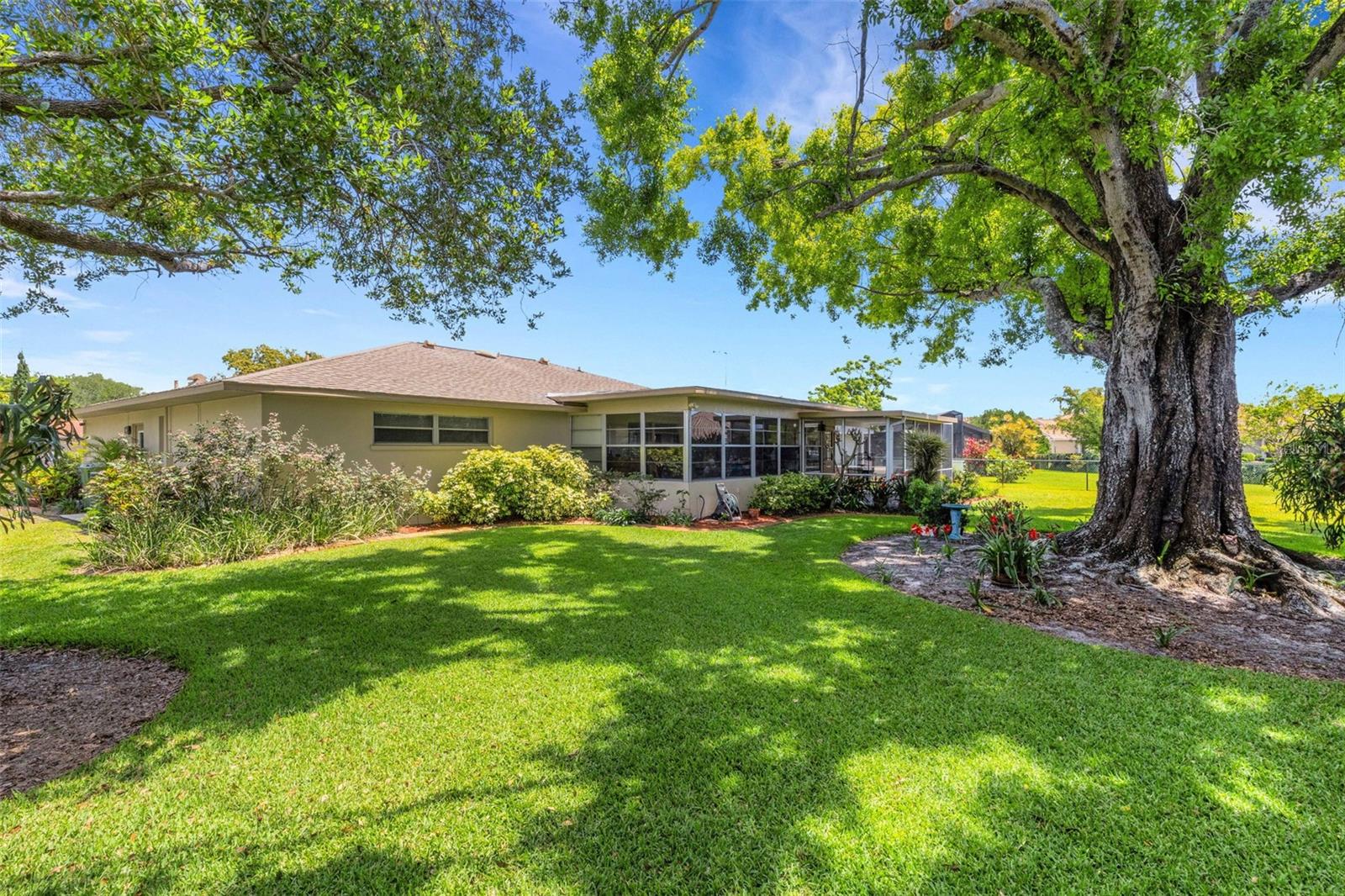 VILLAGE GREEN OF BRADENTON - Residential