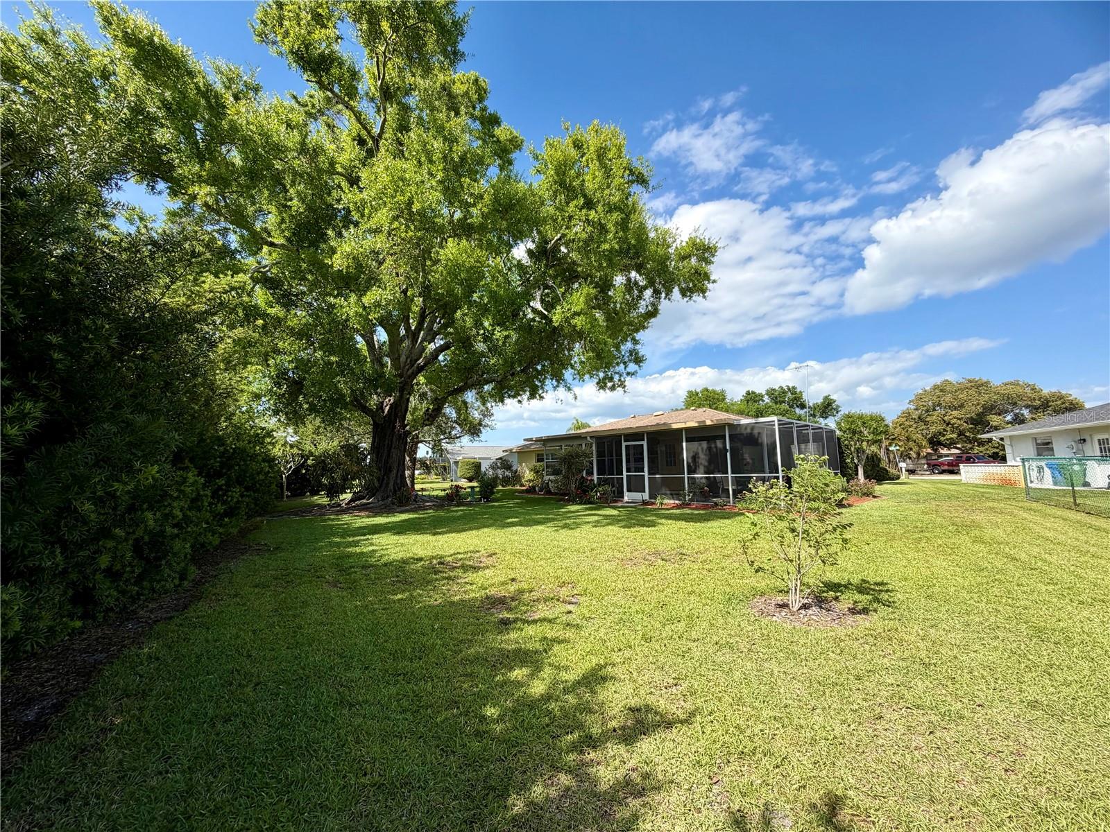 VILLAGE GREEN OF BRADENTON - Residential