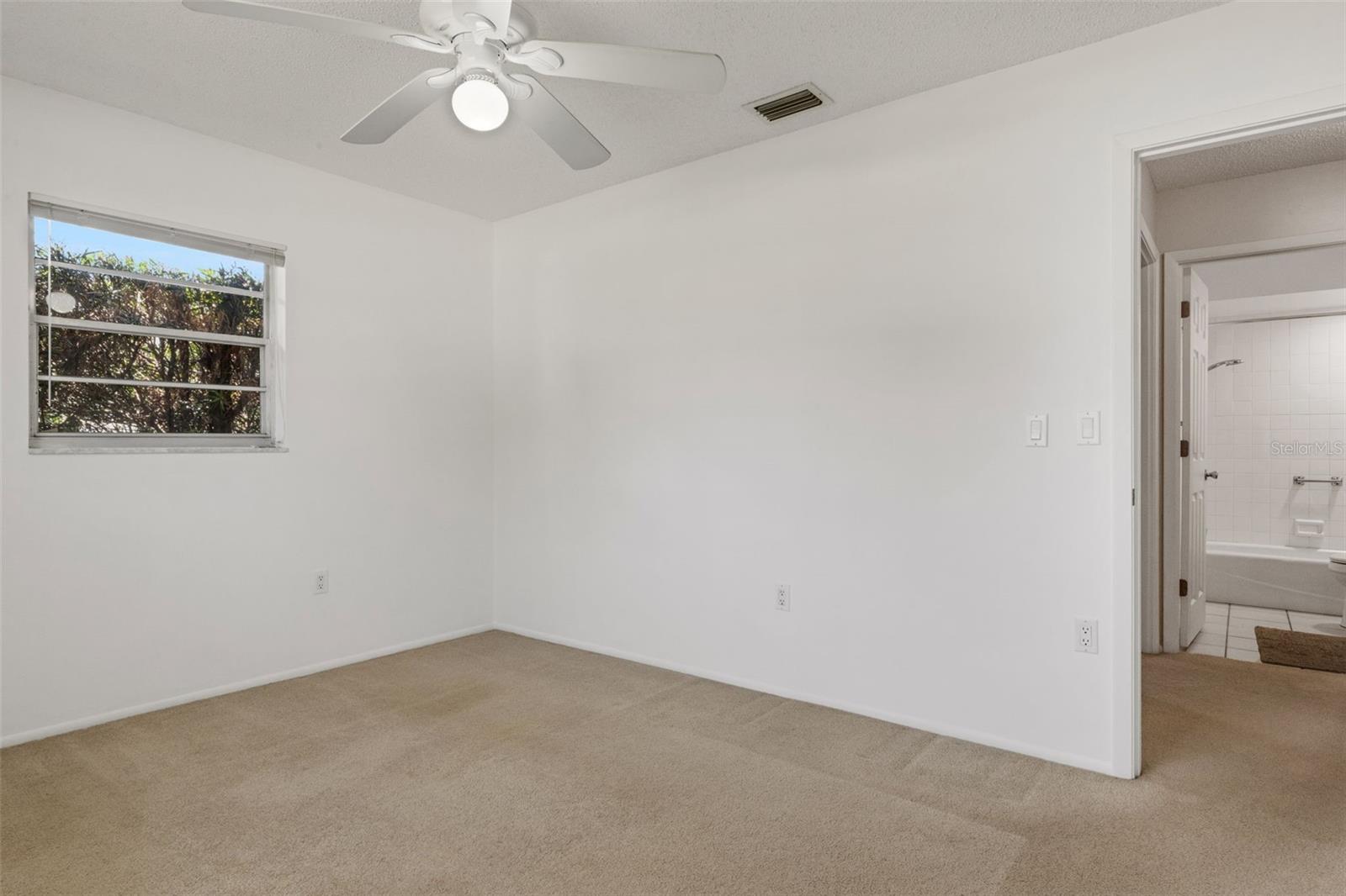 VILLAGE GREEN OF BRADENTON - Residential