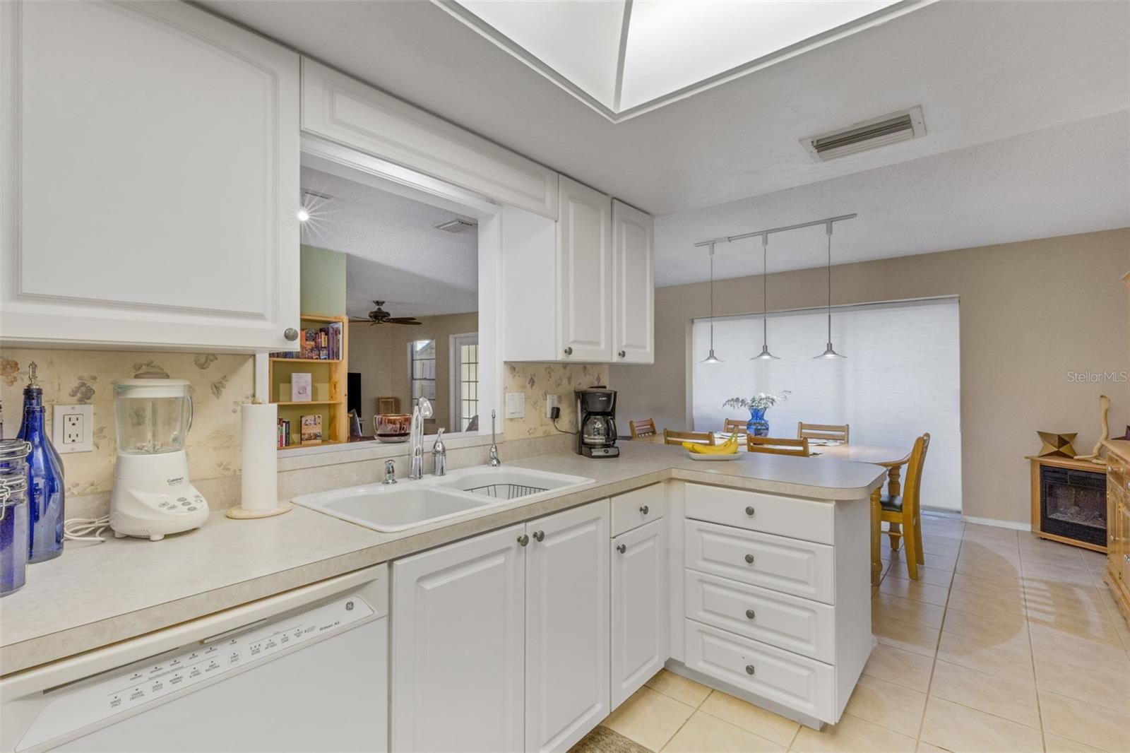 VILLAGE GREEN OF BRADENTON - Residential