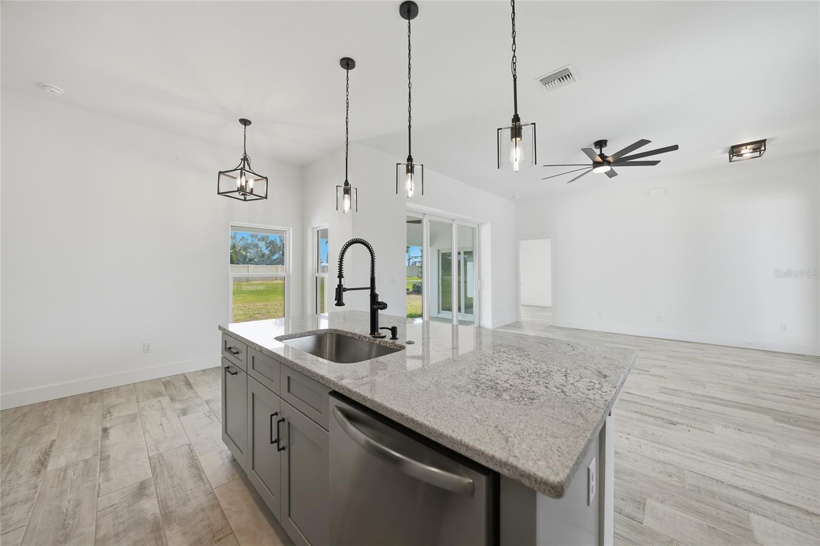 SUNNYBREEZE HARBOR GOLF COURSE - Residential