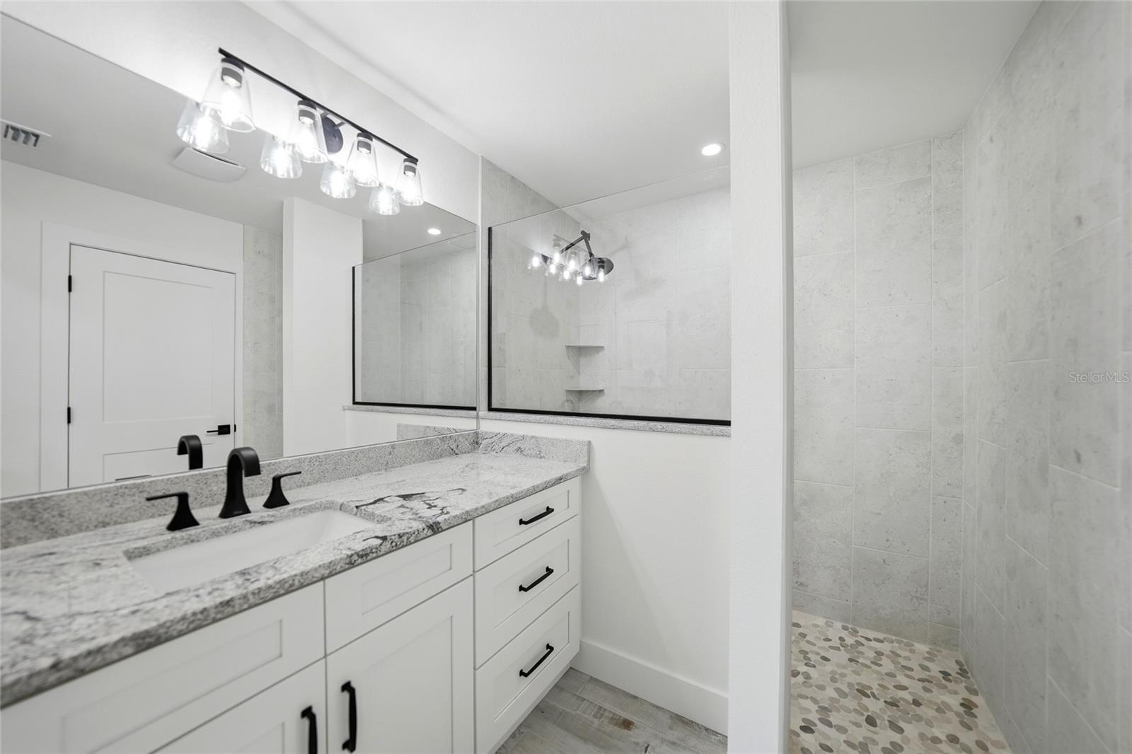 SUNNYBREEZE HARBOR GOLF COURSE - Residential