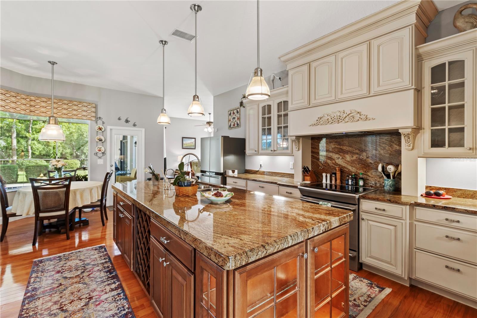 9 RYEWOOD CIRCLE