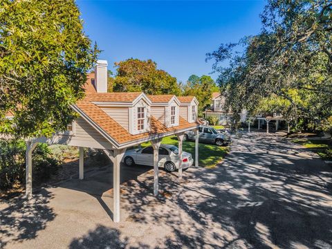 A home in PALM HARBOR