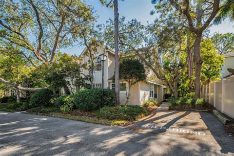 A home in PALM HARBOR