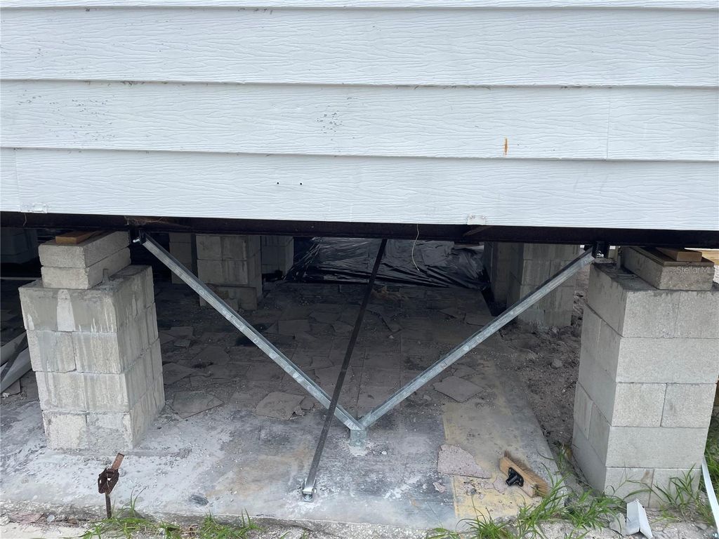 Photo of 3710 Gulf Of Mexico Drive #E3, Longboat Key, FL 34228 (MLS # A4592507)