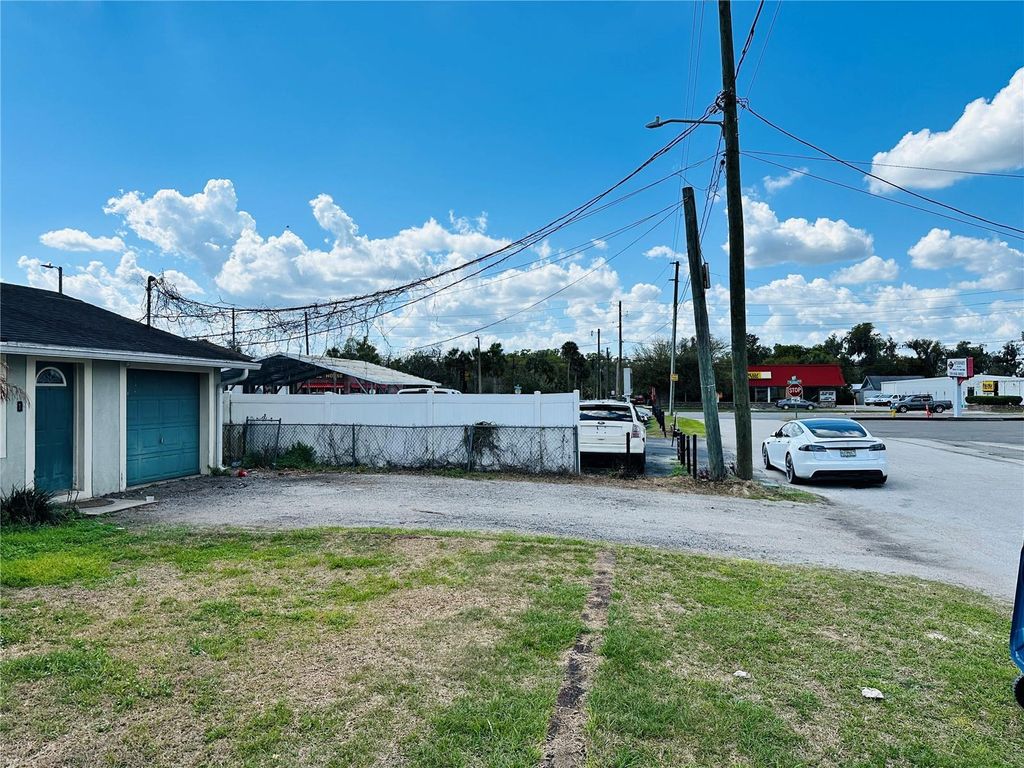 Photo of 118 Kensington Avenue, Deland, FL 32724 (MLS # O6389589)