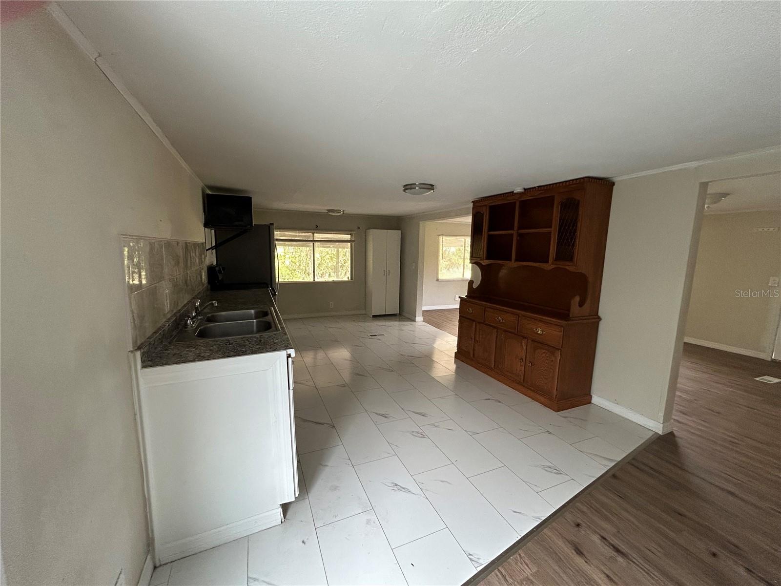 HOLIDAY ACRES UNIT 3 - Residential