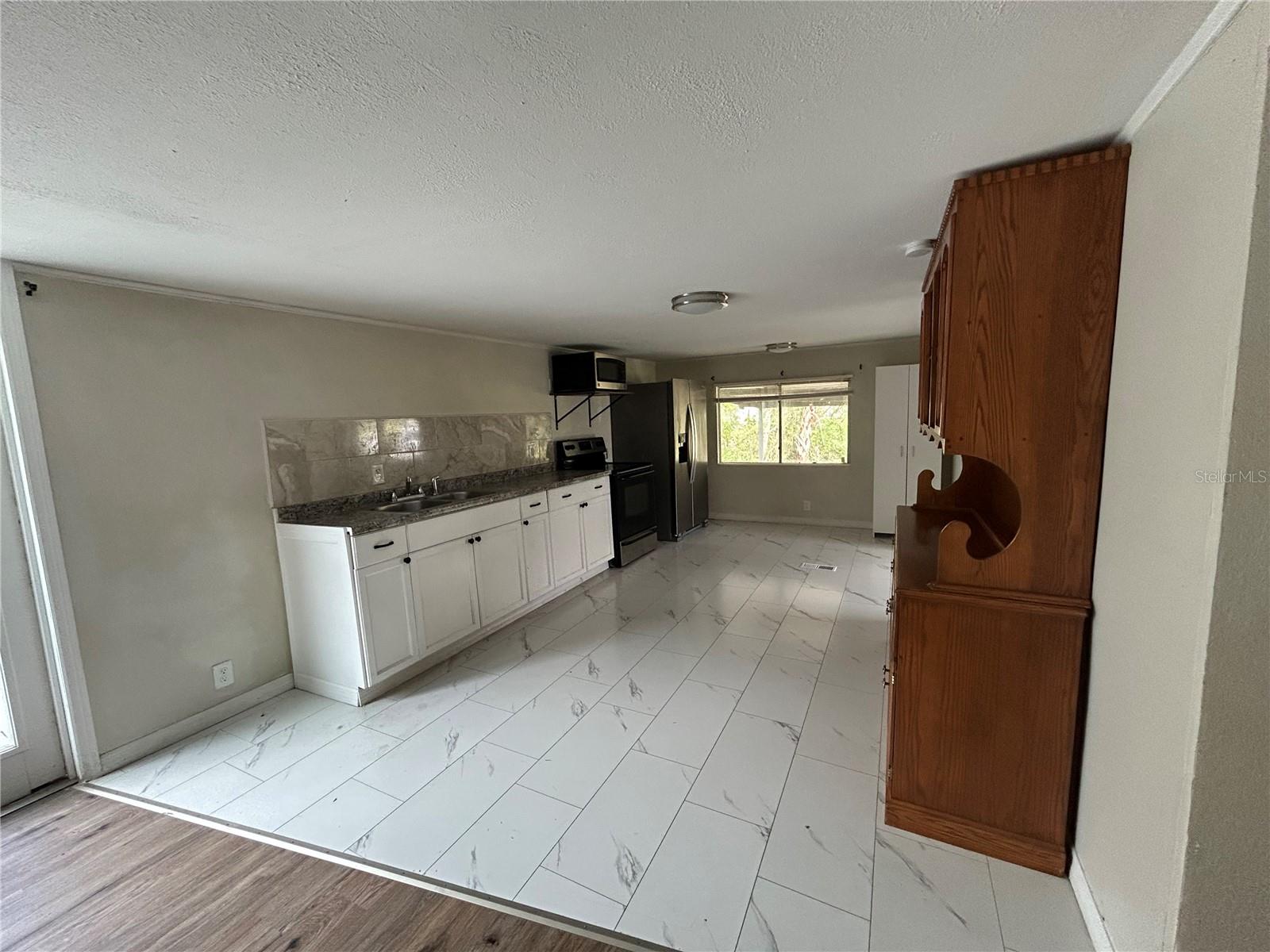 HOLIDAY ACRES UNIT 3 - Residential