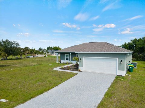 A home in PORT CHARLOTTE