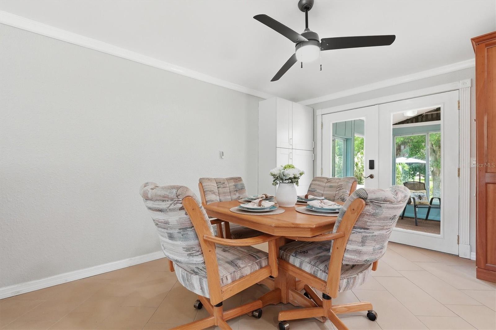 SIESTA SHORES UNIT 02 - Residential