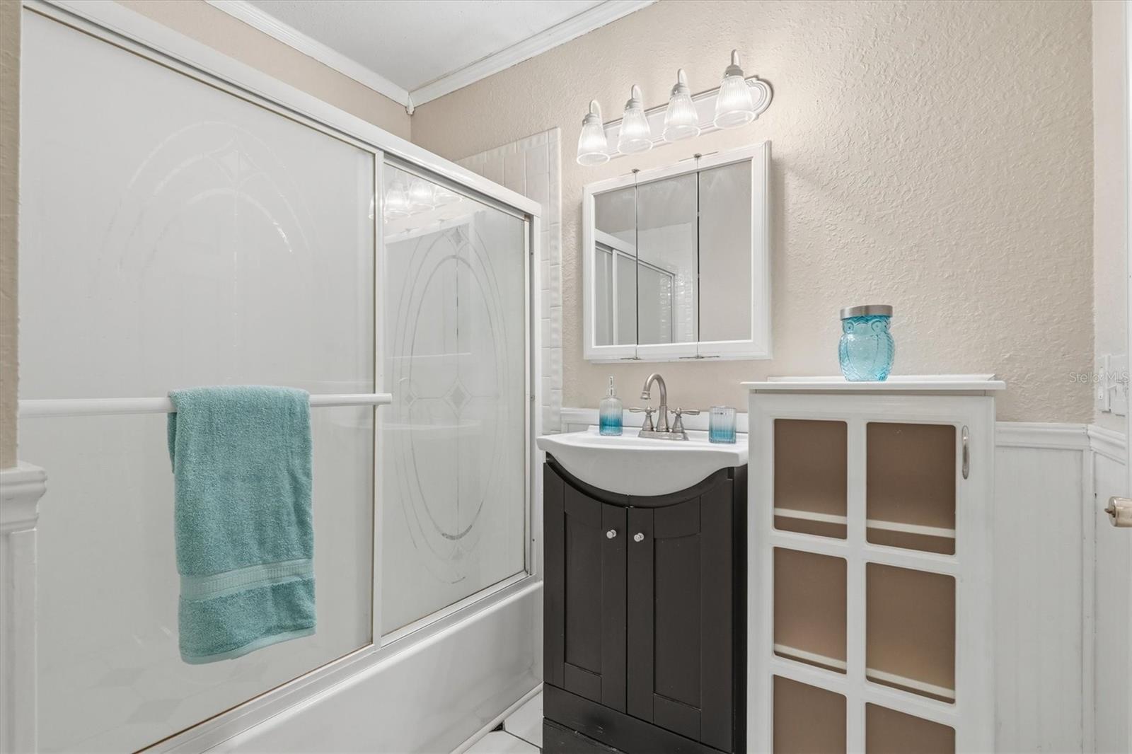 SIESTA SHORES UNIT 02 - Residential