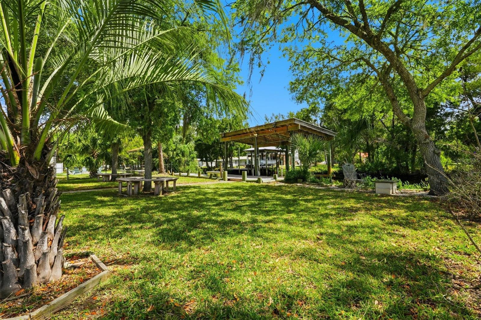 SIESTA SHORES UNIT 02 - Residential