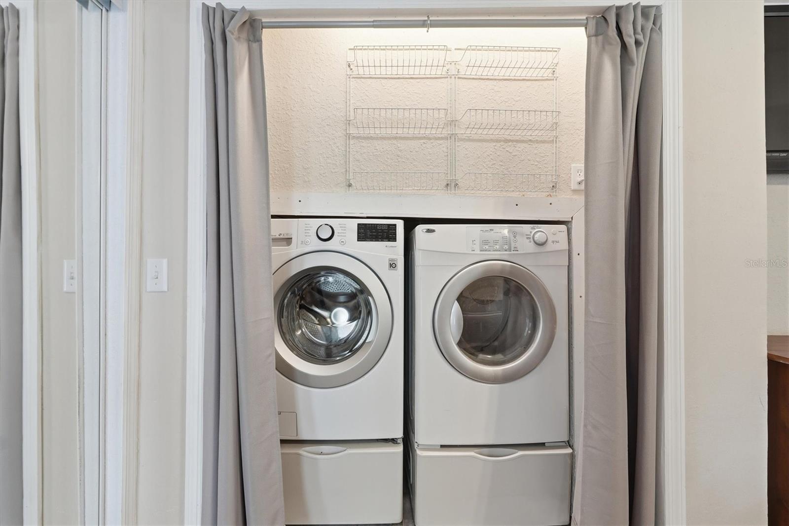 SIESTA SHORES UNIT 02 - Residential