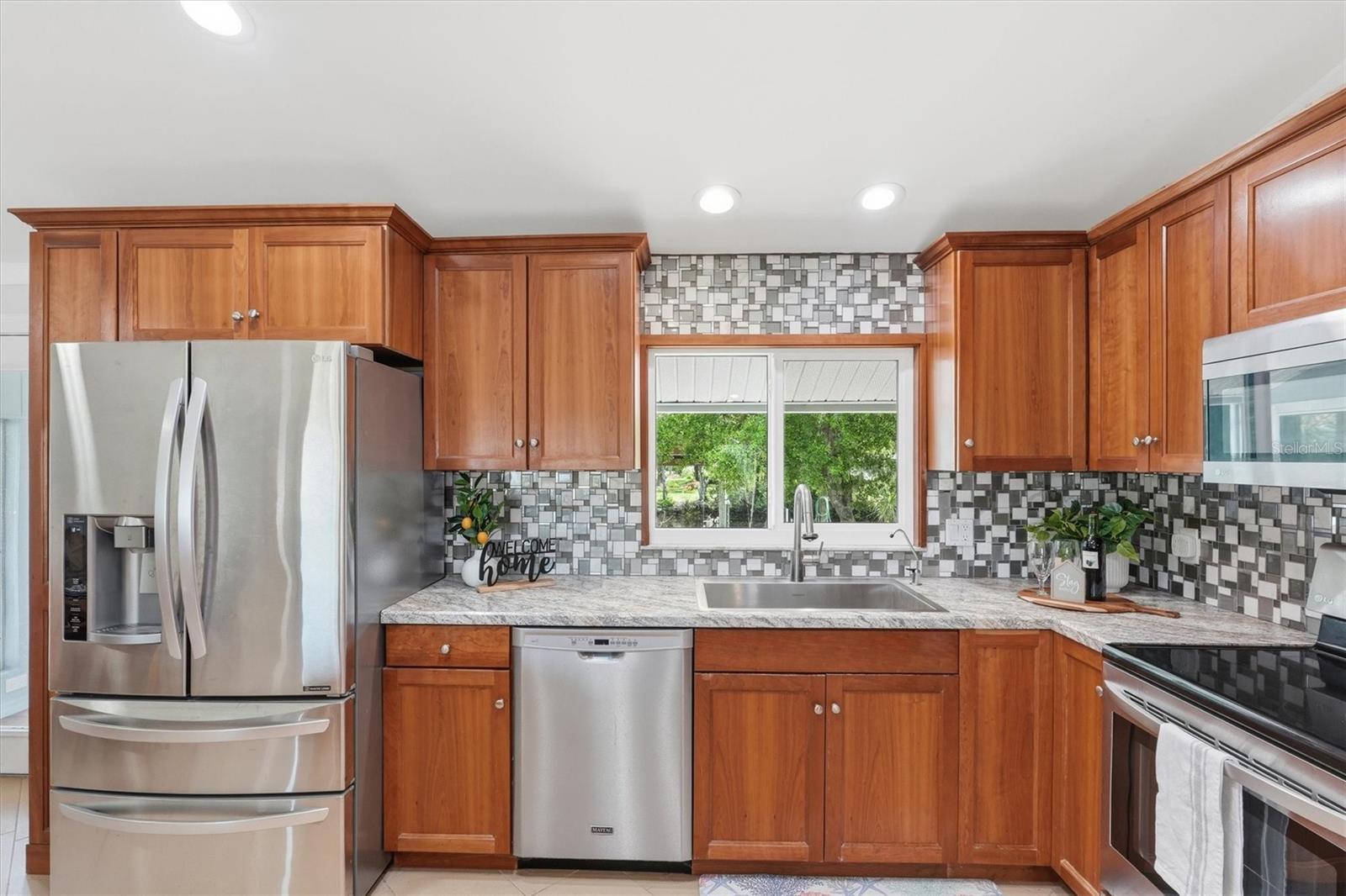 SIESTA SHORES UNIT 02 - Residential