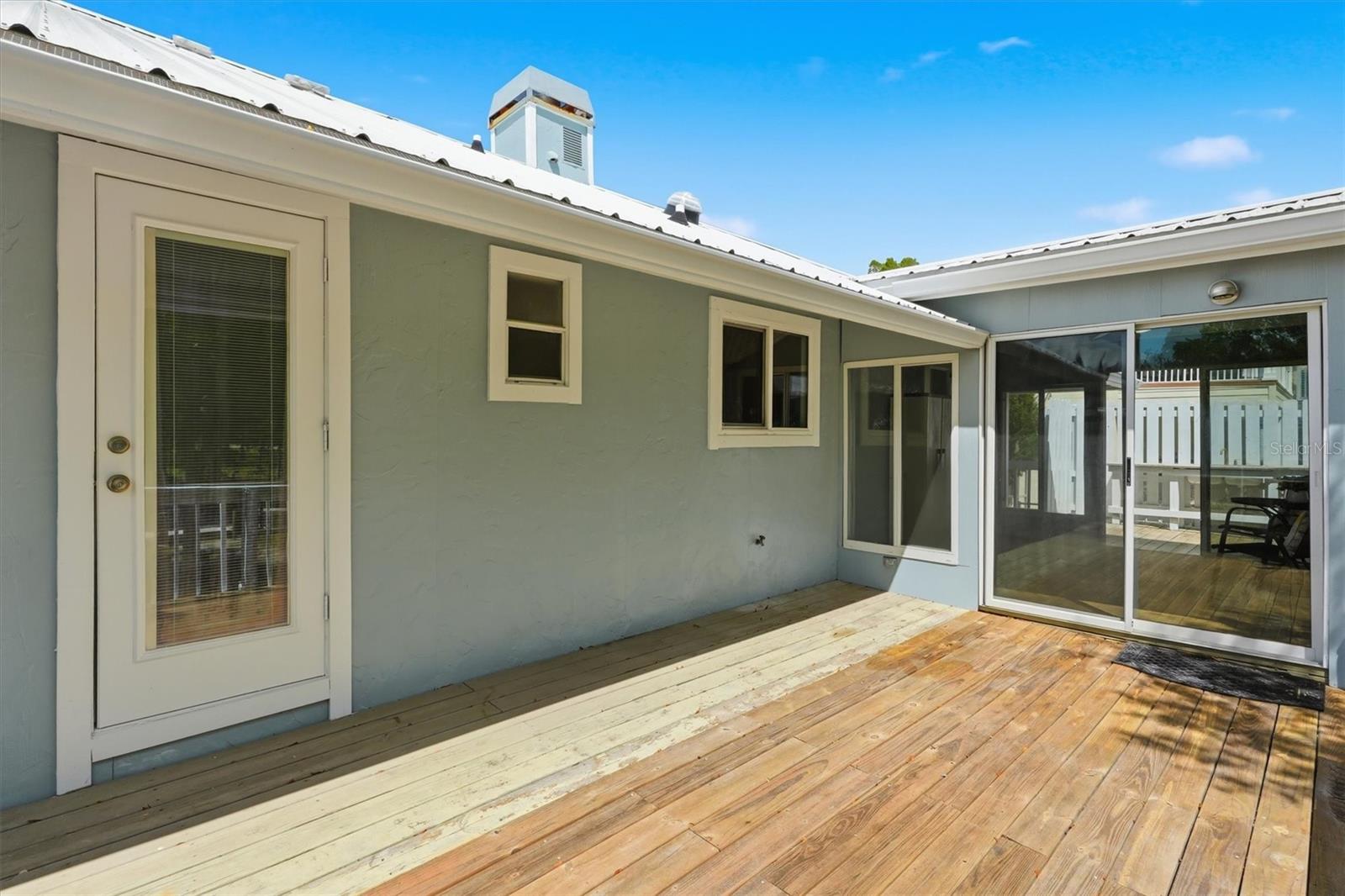 SIESTA SHORES UNIT 02 - Residential