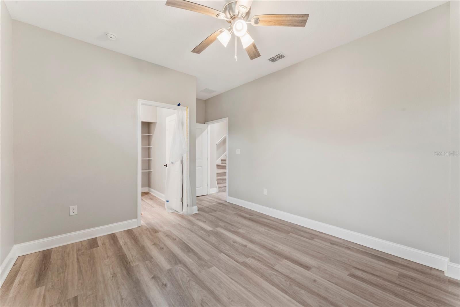 809 W LINEBAUGH AVENUE 5B