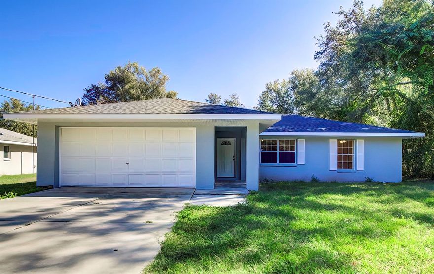 This is exactly the house you are looking for, you do not want to miss it. This 3b/2ba is very convenient for those who want to leave close to everything and at the same time have their privacy. ***NEW ROOF, NEW FLOOR IN ALL BEDROOMS ALSO IN THE LIVING ROOM, NEW PAINT INTERIOR***. Walmart is just 6 minutes away. Publix store, HCA Hospital, Lowe's and many more are very close. This house won't last for long. This area is growing up, schedule your appointment today before you loose this opportunity. Call the listing agent to find out about rate buydown and /or $1,750 towards your closing costs when using prefer lender.