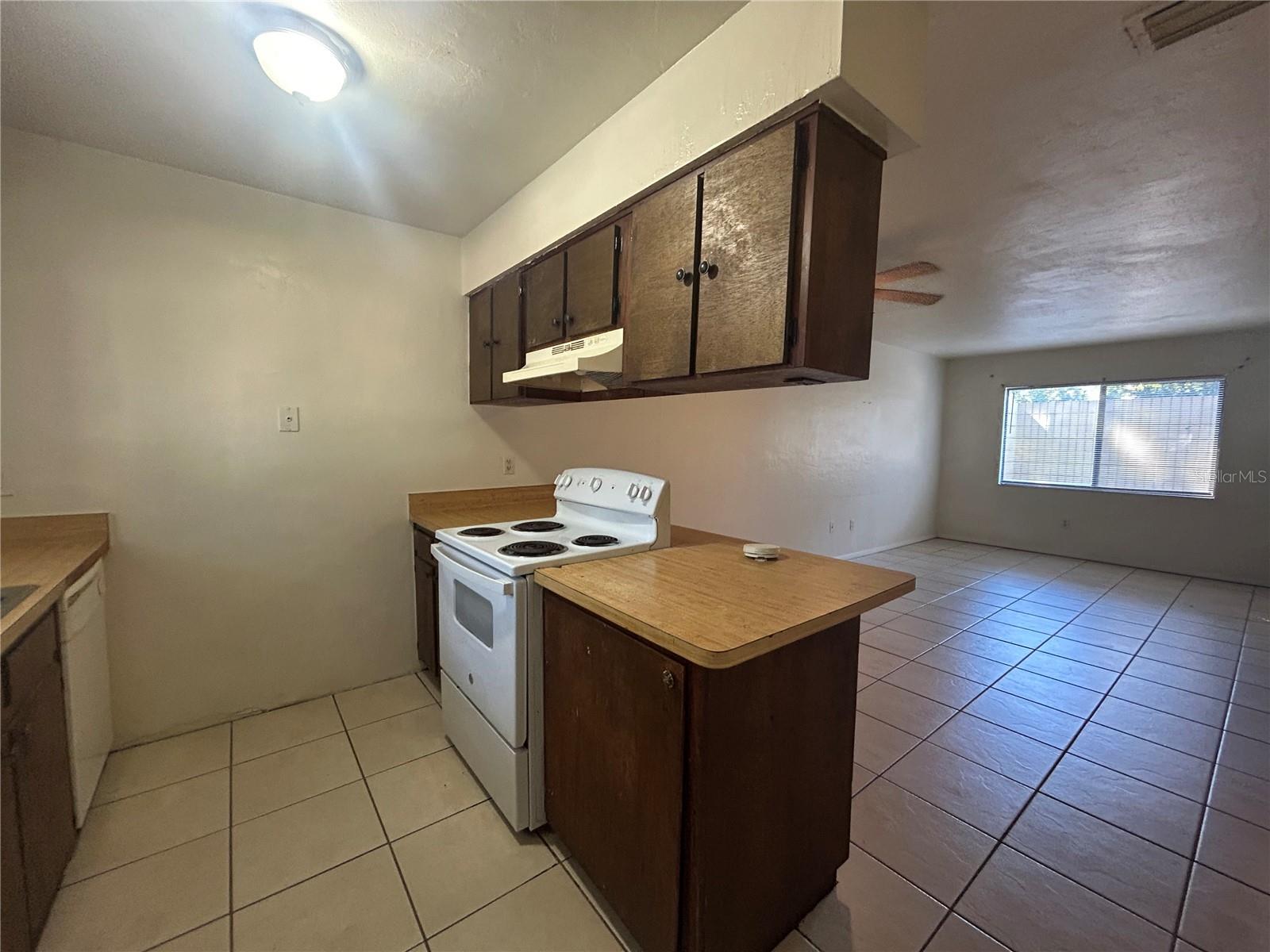 CEDAR RIDGE - Residential Lease