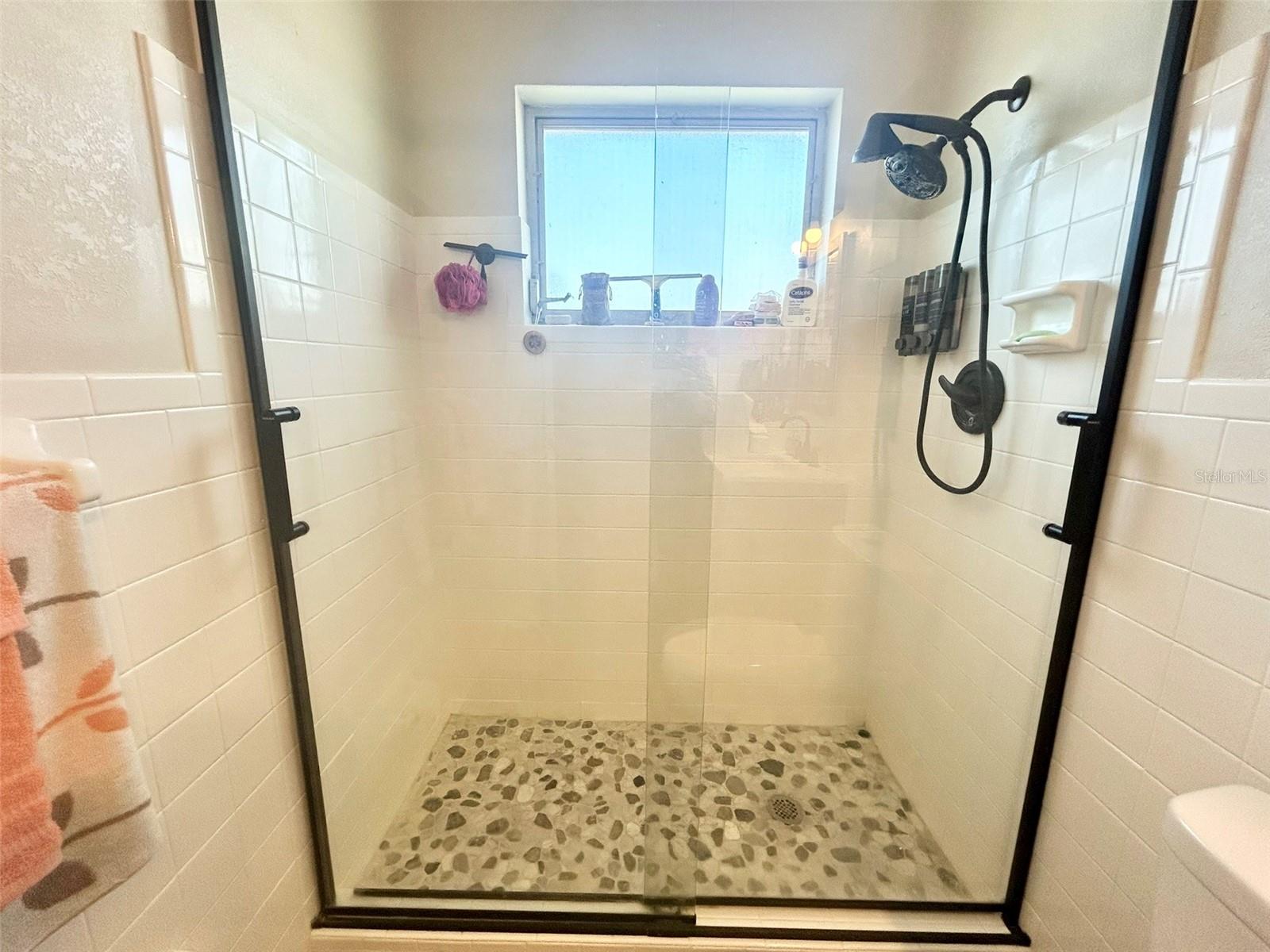 ON TOP OF THE WORLD - Residential