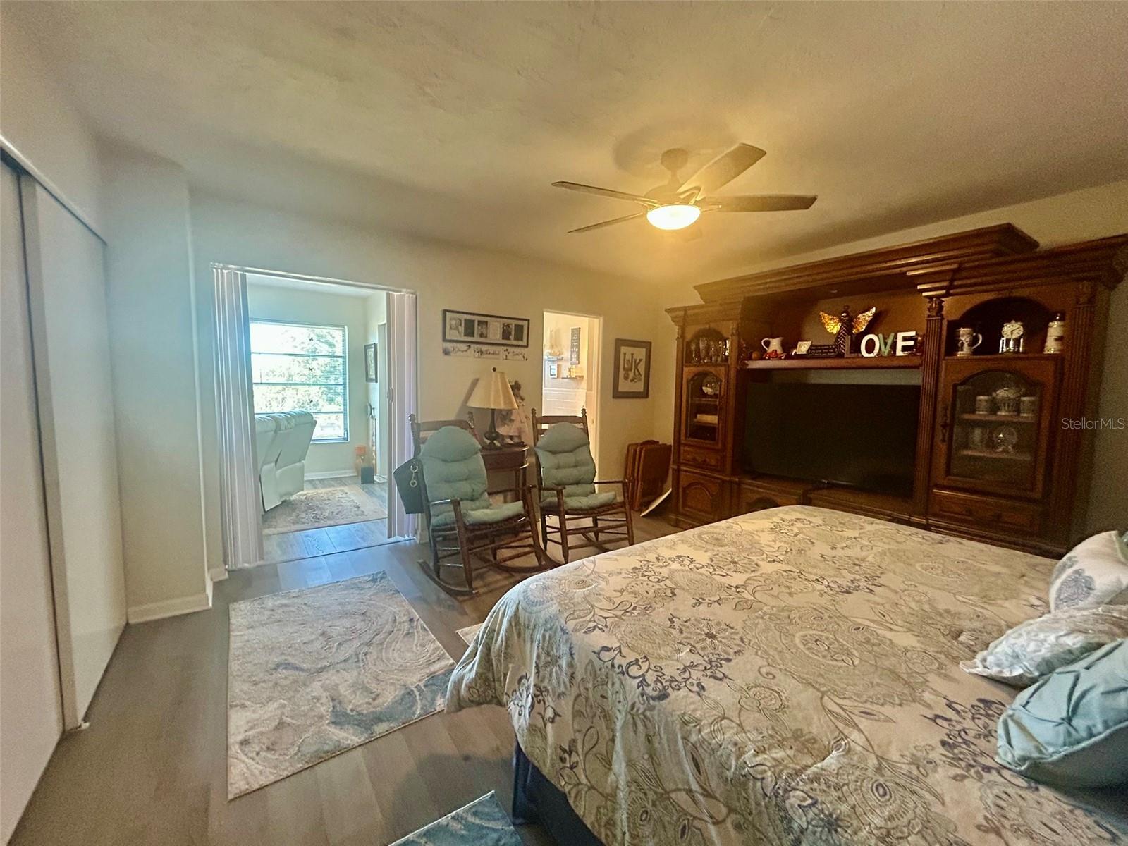 ON TOP OF THE WORLD - Residential