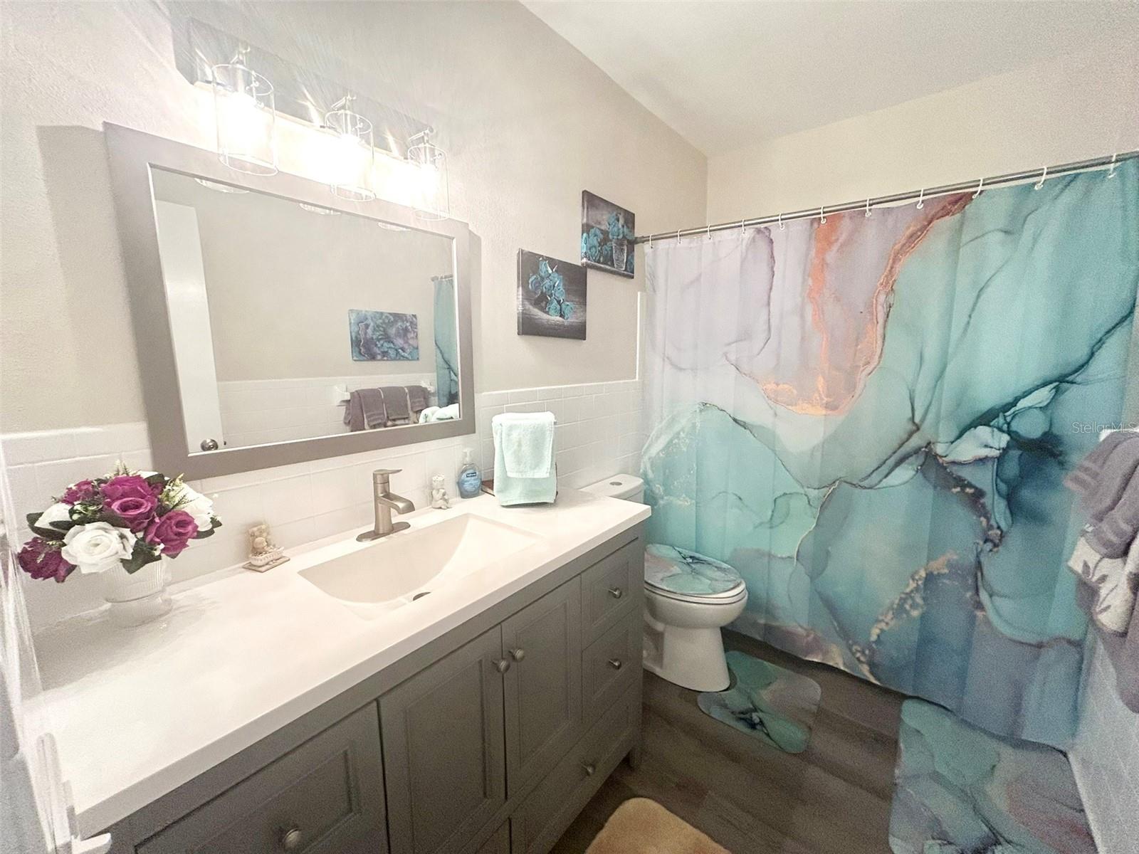 ON TOP OF THE WORLD - Residential