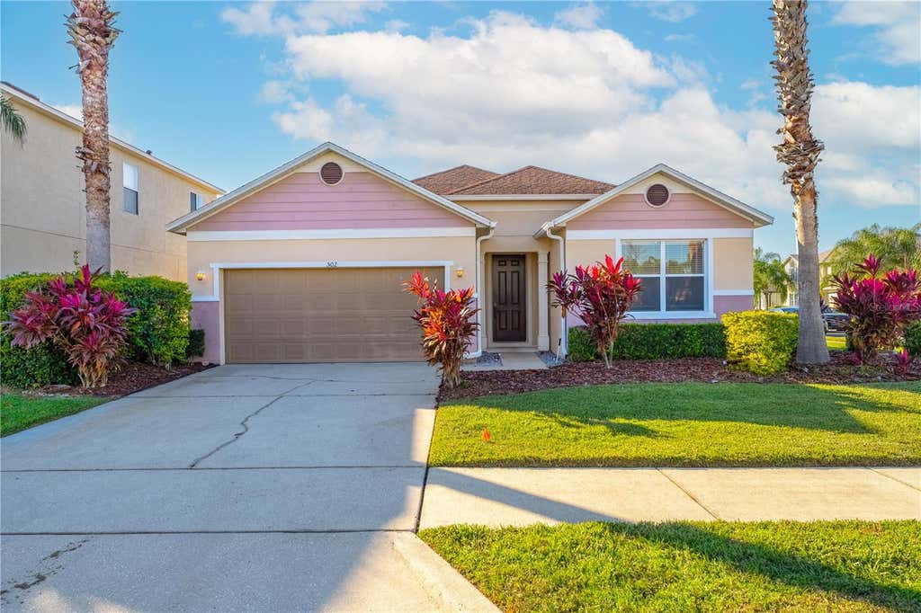 Photo of 502 First Cape Coral Dr, Winter Garden, FL 34787 (MLS # O6436101)