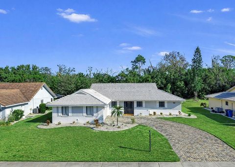 Photo of 1929 New Bedford Drive, Sun City Center, FL 33573 (MLS # TB8480412)