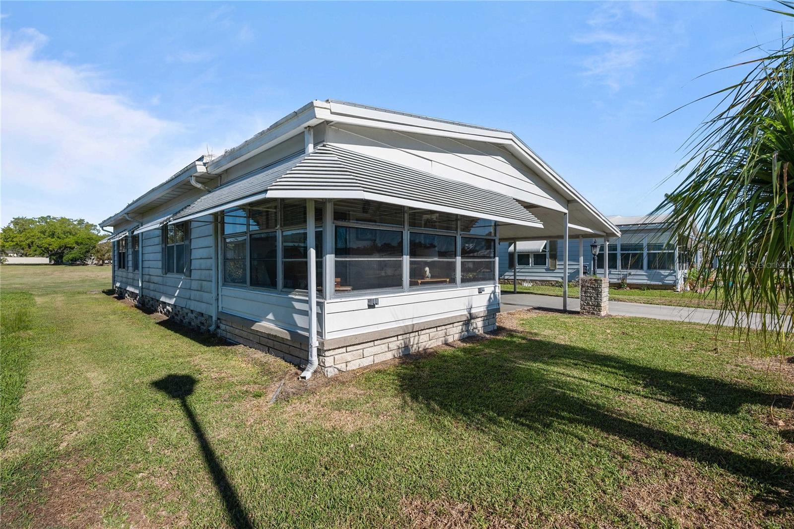 OAKS ROYAL - Residential