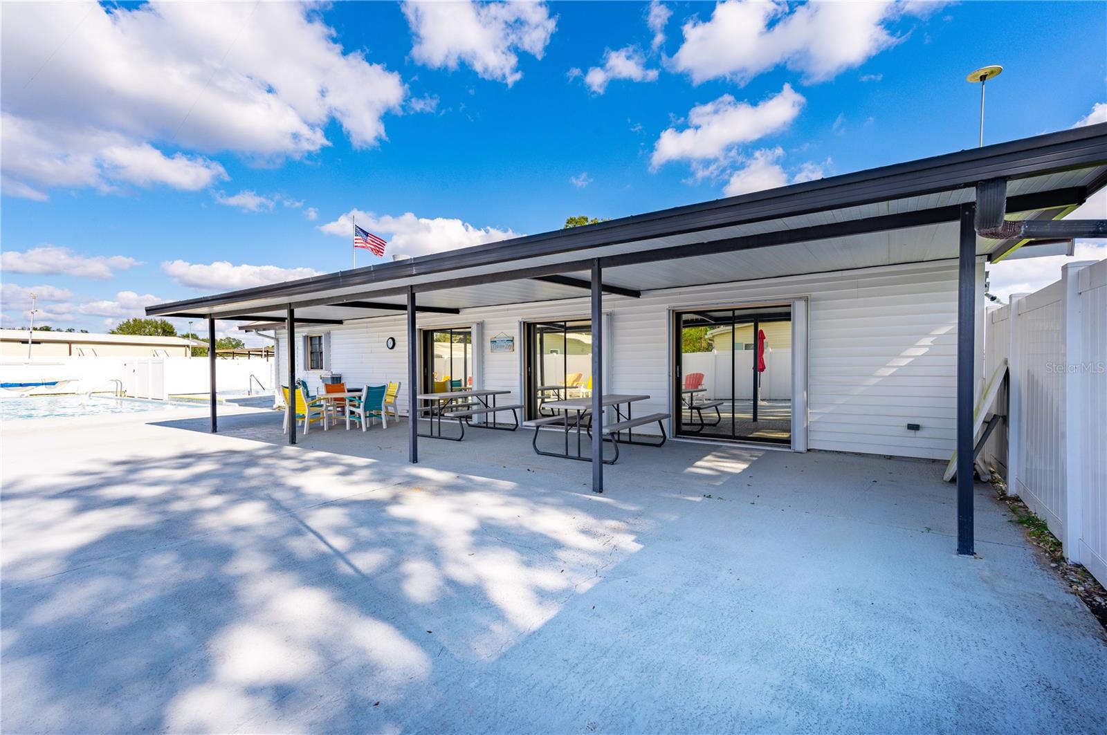 OAKS ROYAL - Residential